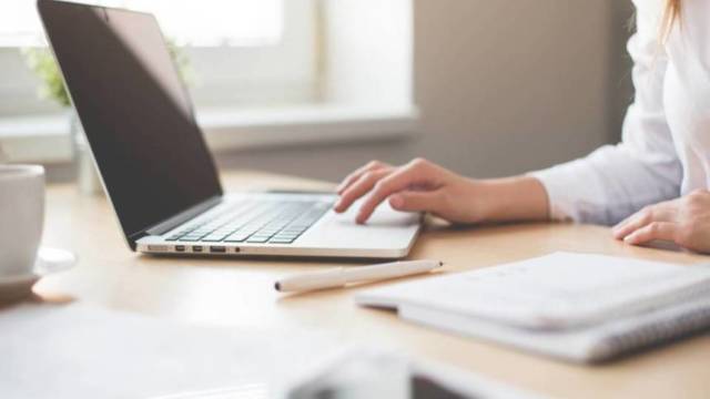 プログラミング未経験で副業はできる?最短で稼ぐ方法も解説【実体験】