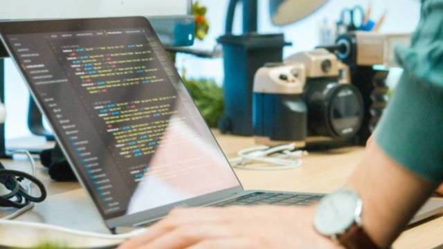 プログラミングは独学で習得出来る