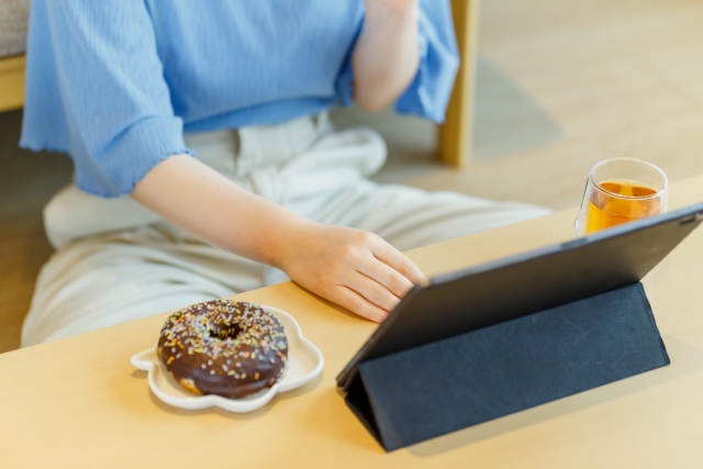 ライブチャットクレアで女の子との会話を楽しもう!